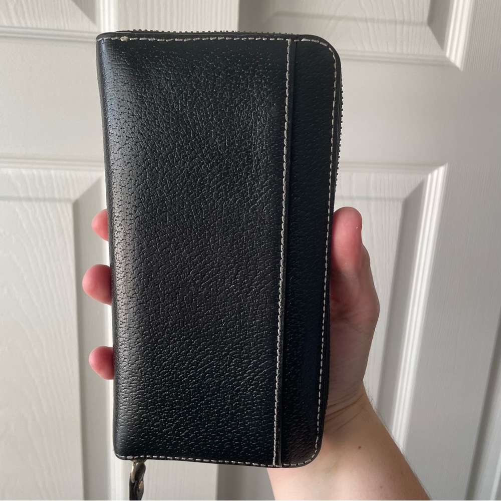Kate Spade Wallet - Picture 9 of 9